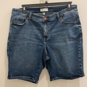 Lane Bryant mid-rise denim Bermuda shorts/size 18